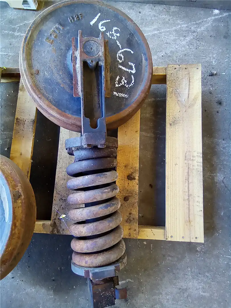 USED FRONT IDLER G image 2