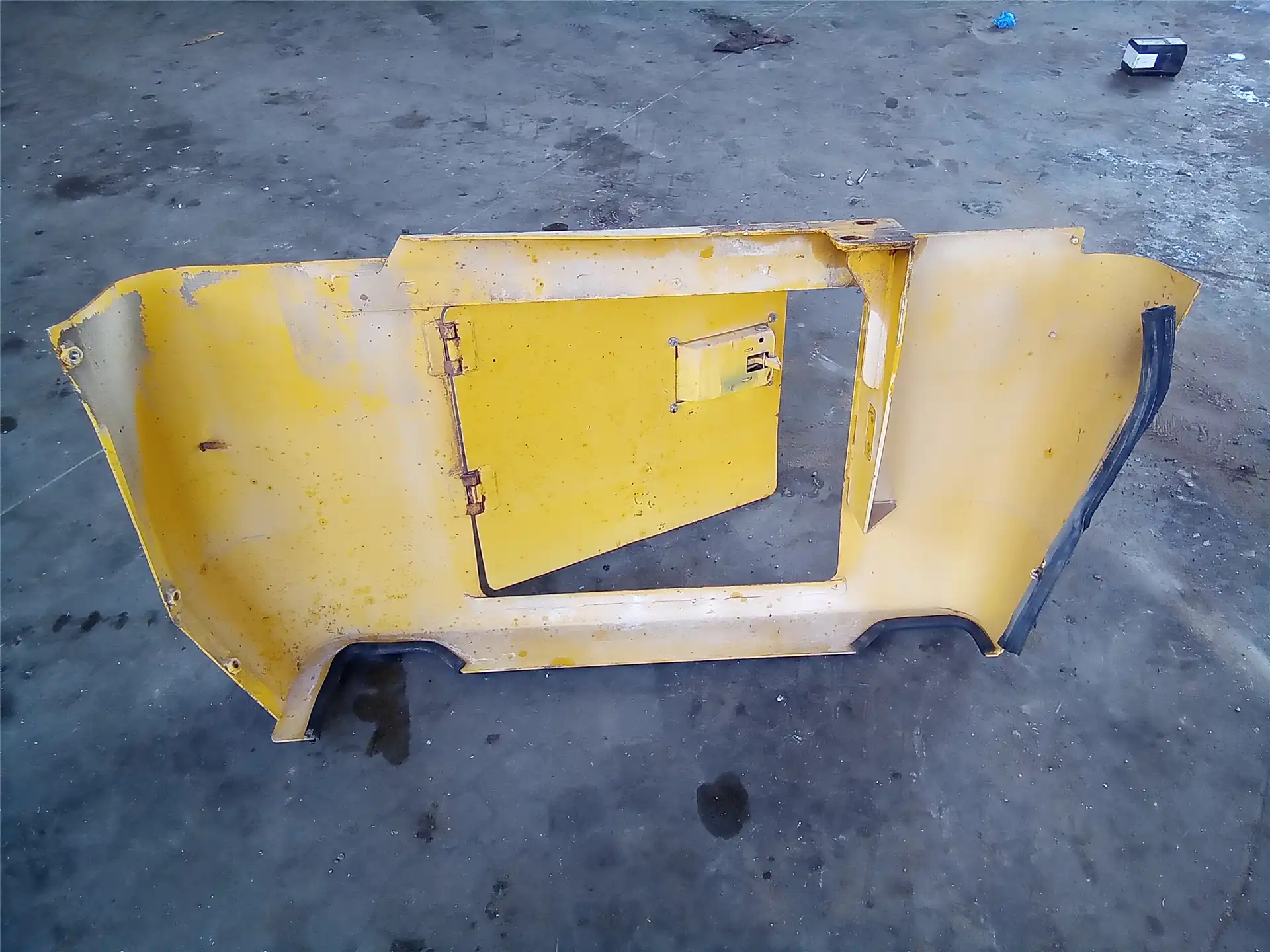 USED ENCLOSURE image 2
