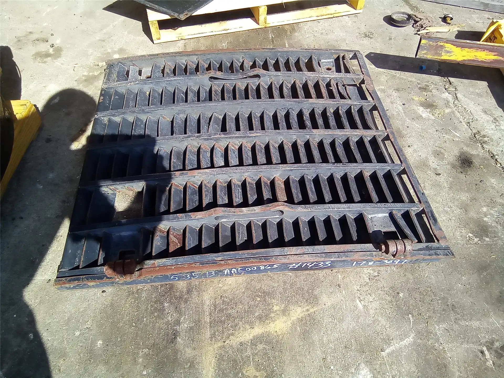 USED GRILL image 2