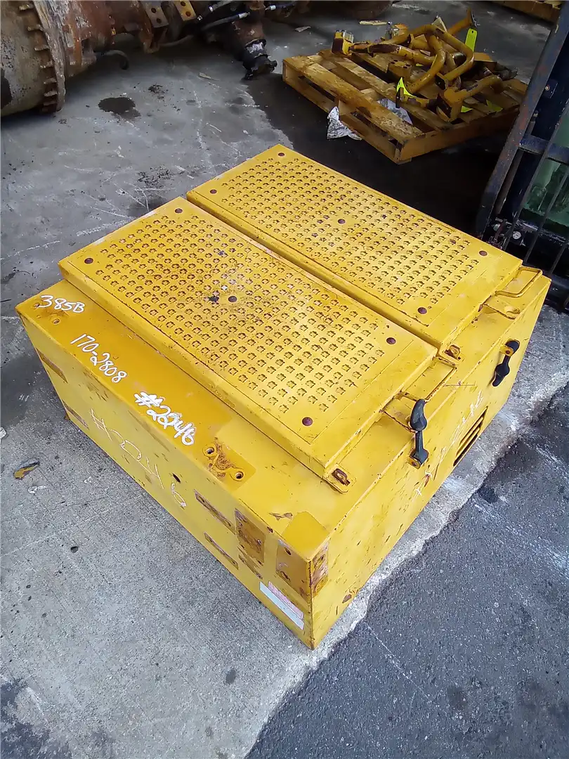 USED TOOL BOX image 3