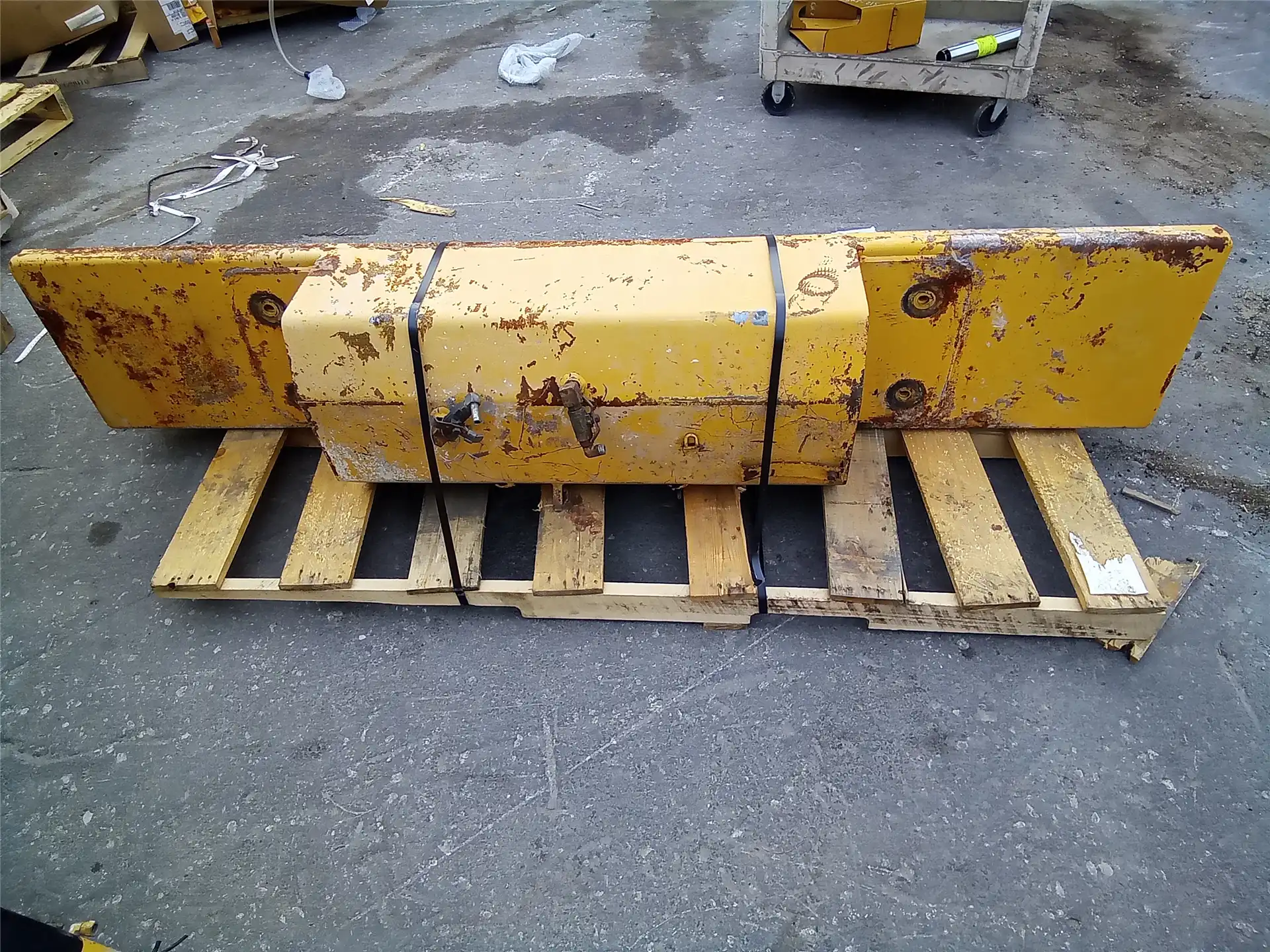 USED FUEL TANK image 4