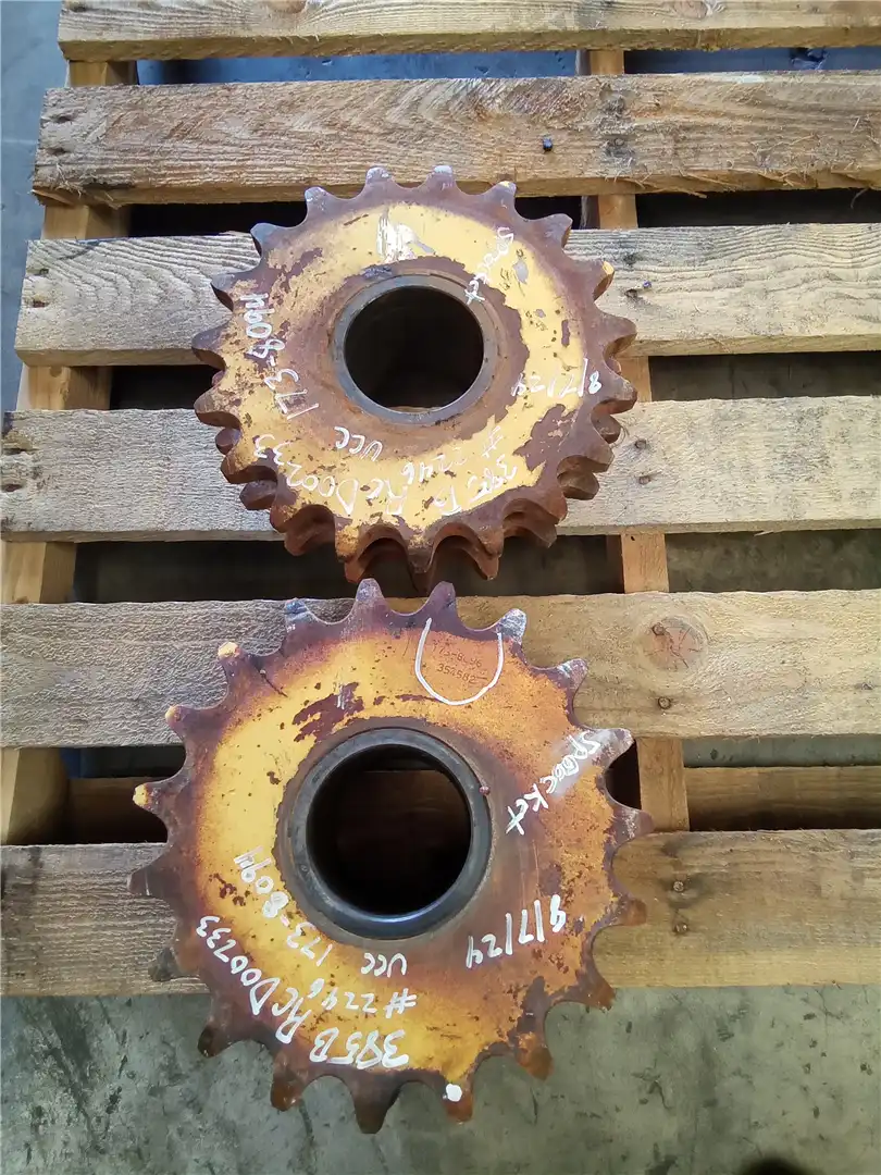 USED SPROCKET image 3