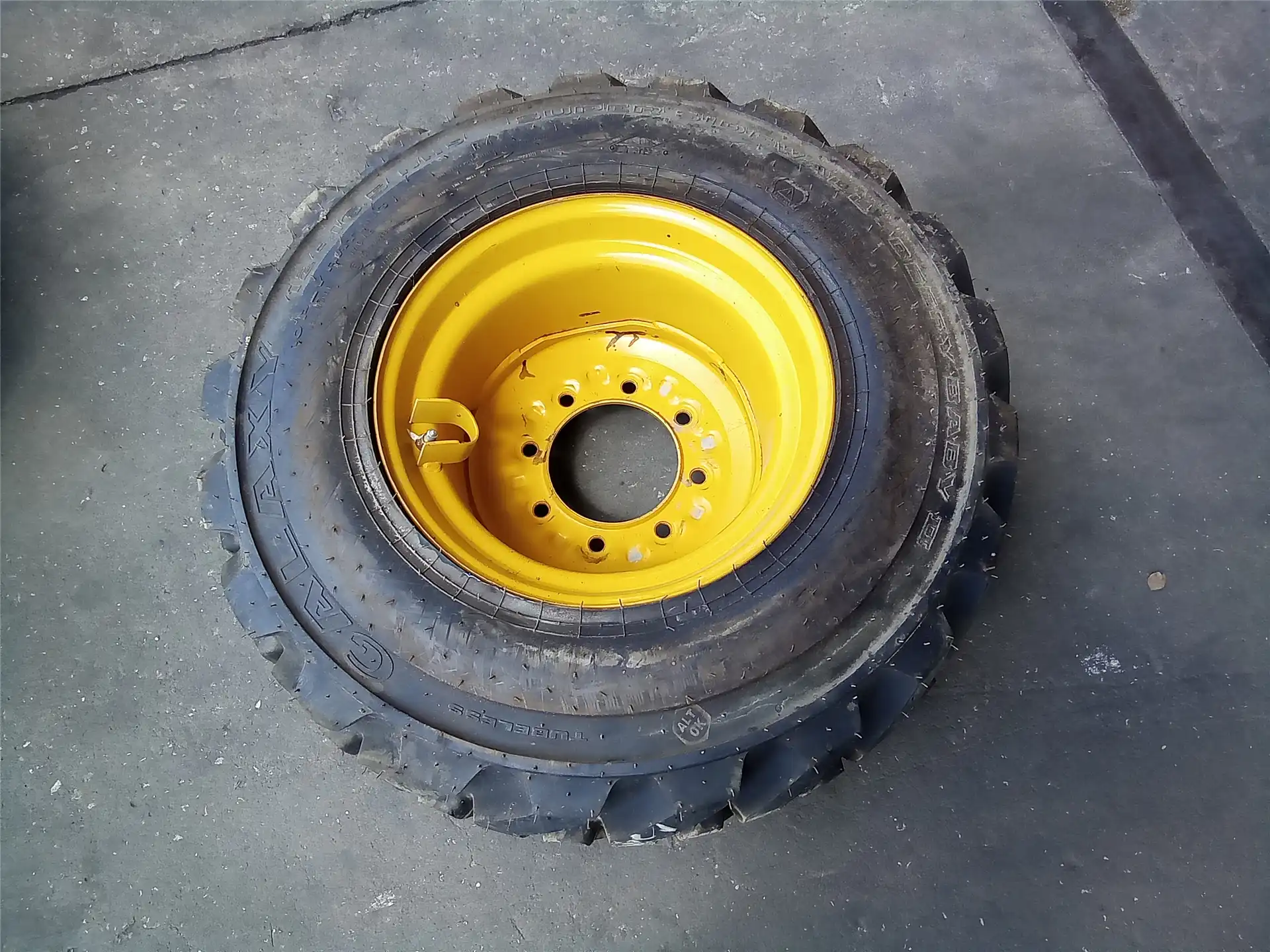USED TIRE RIM GP image 3