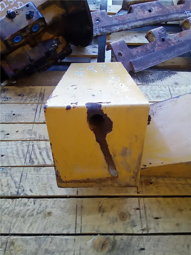 USED COUNTERWEIGHT image 3