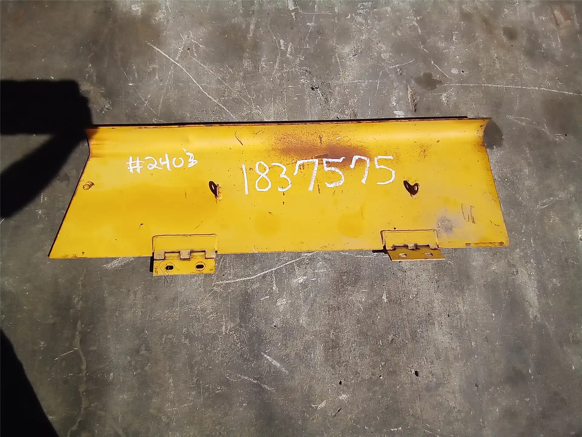 USED RH DOOR indicator image 1