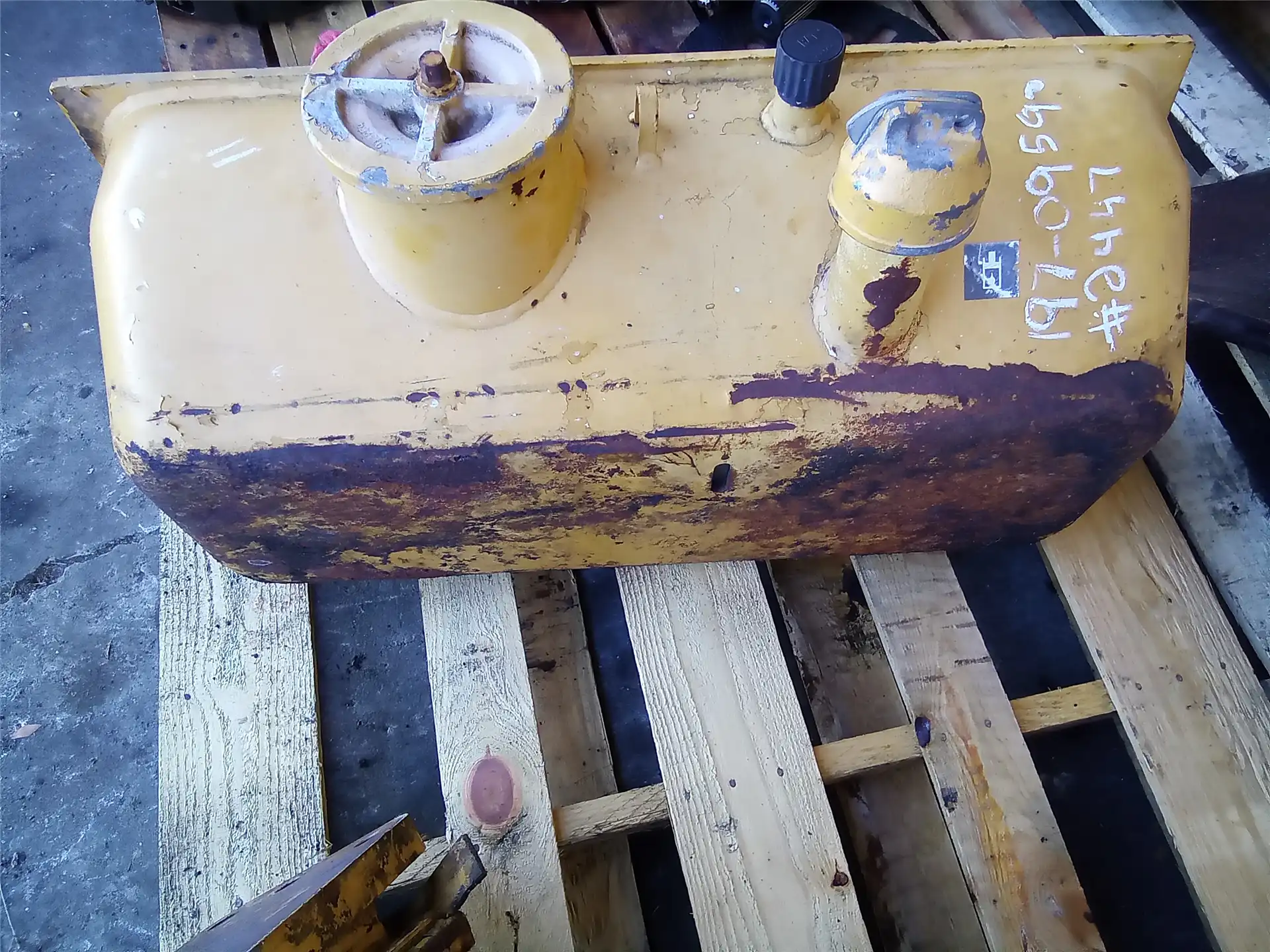 USED HYDRAULIC TAN image 2