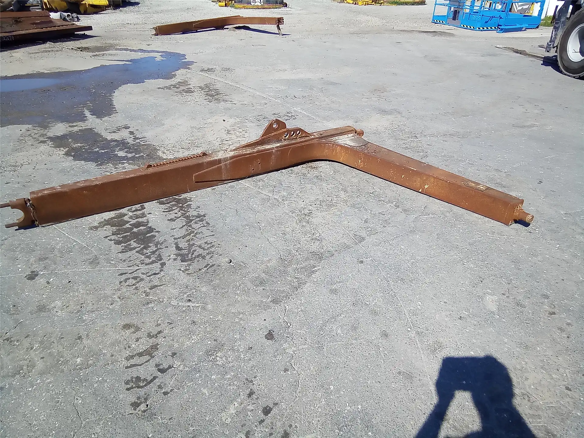 USED LH PUSH ARM image 2