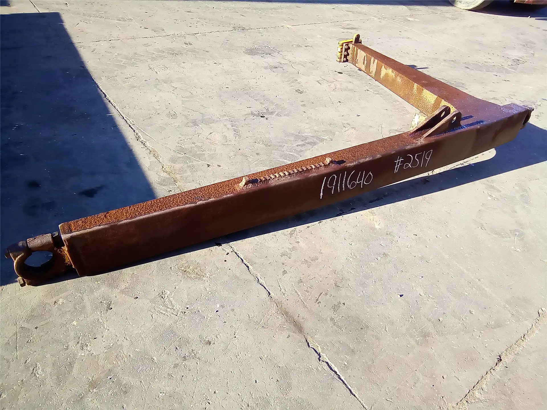 USED RH PUSH ARM image 3