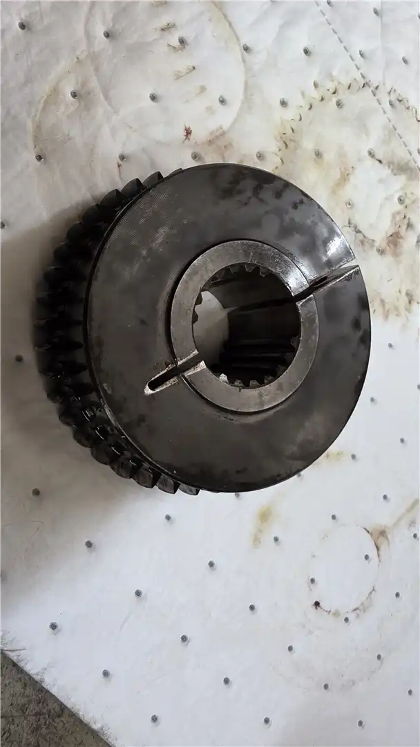 USED COUPLING HUB image 4