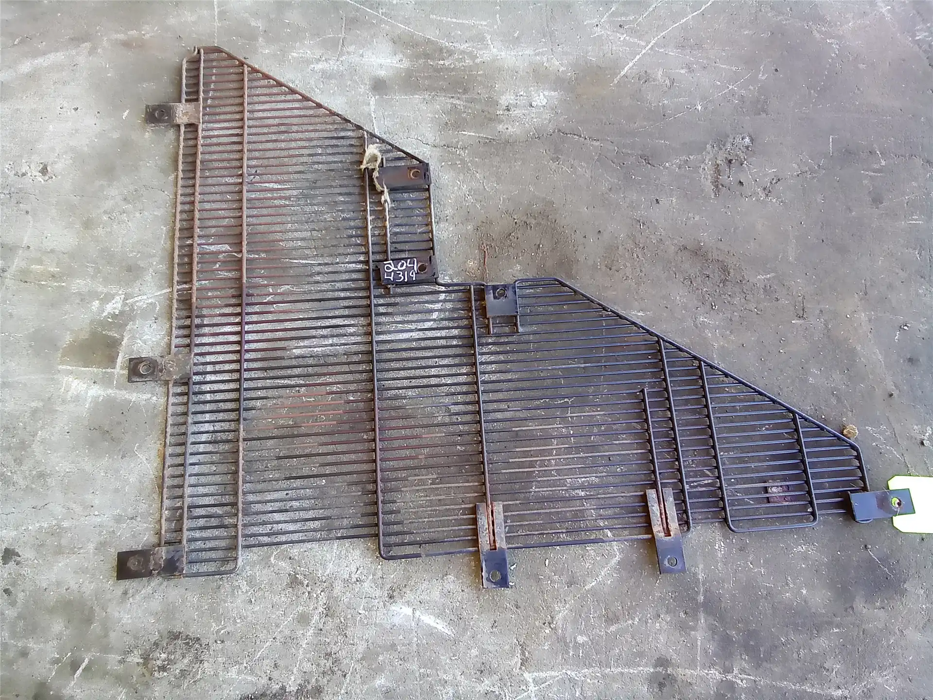 USED FAN GUARD image 2
