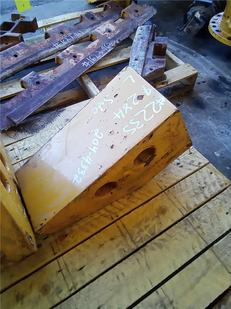 USED COUNTERWEIGHT image 2