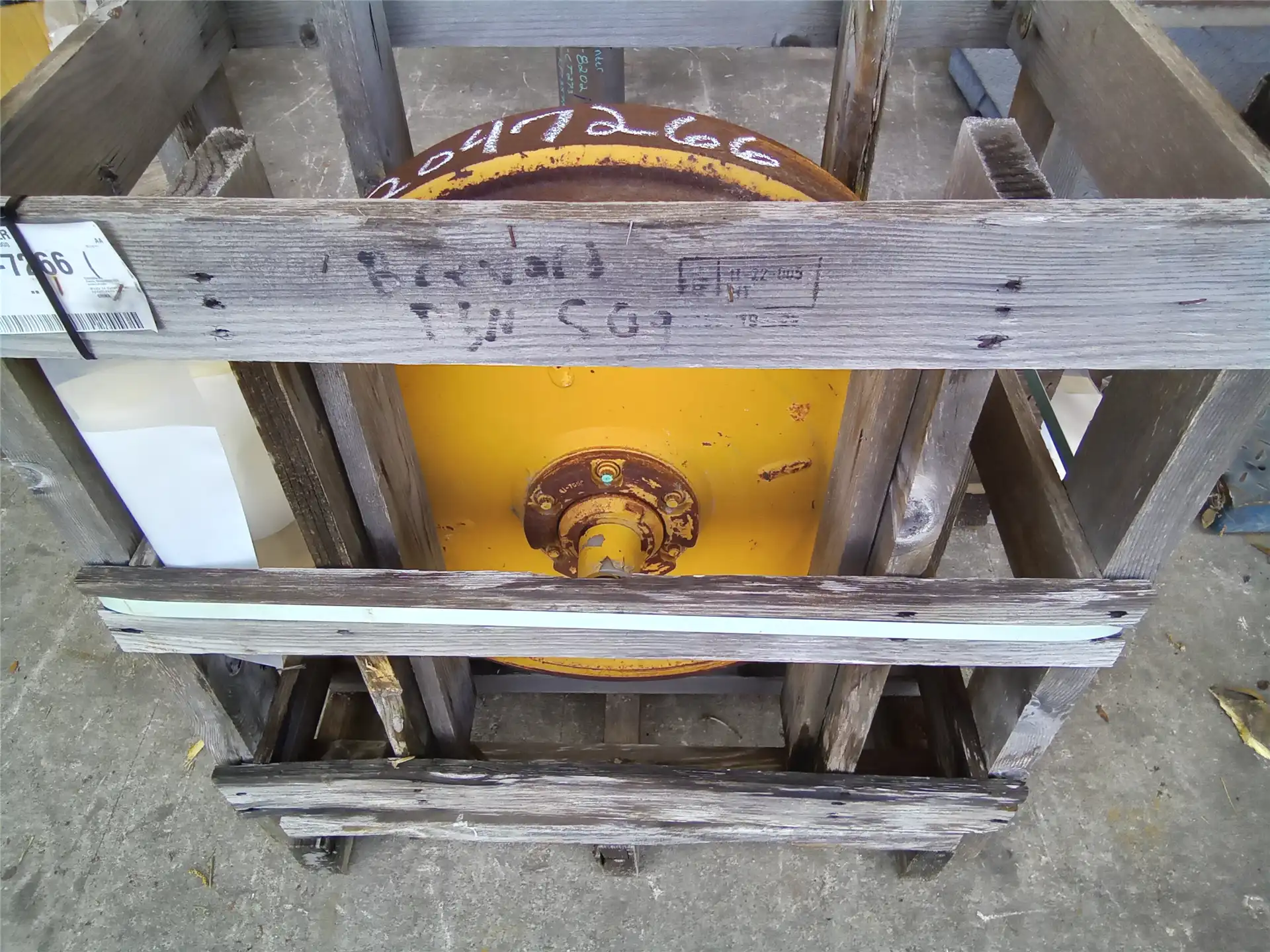 USED TRACK IDLER indicator image 1