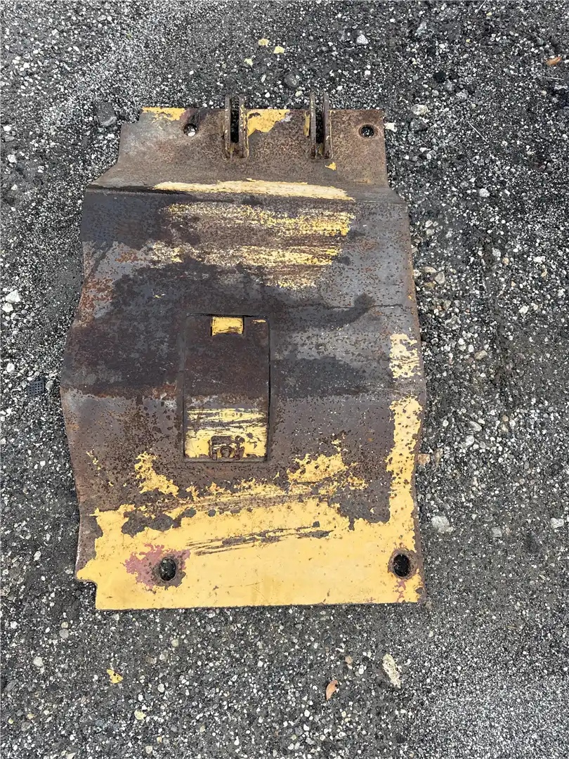 USED BOTTOM GUARD image 4