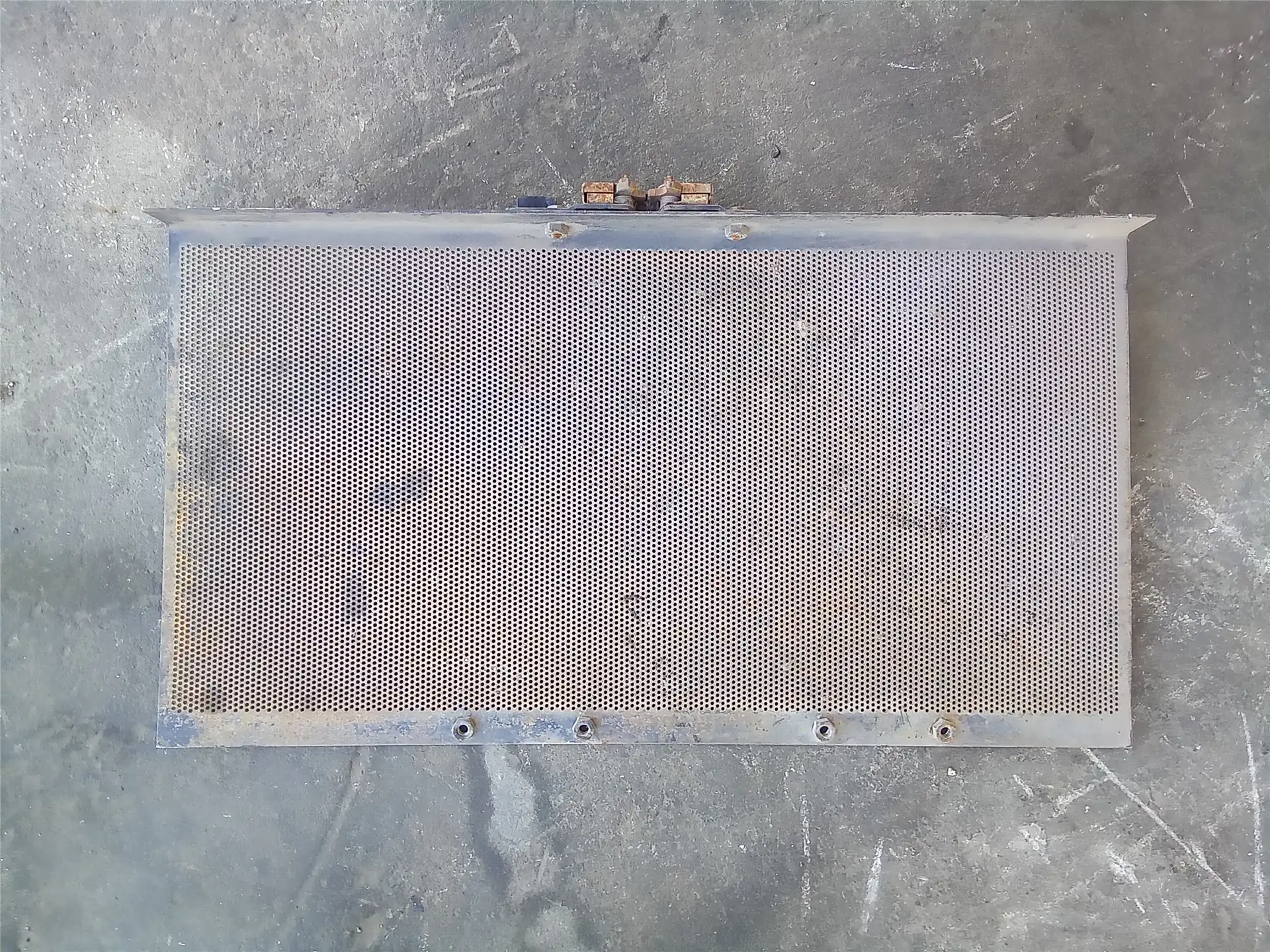 USED BAFFLE AS image 2