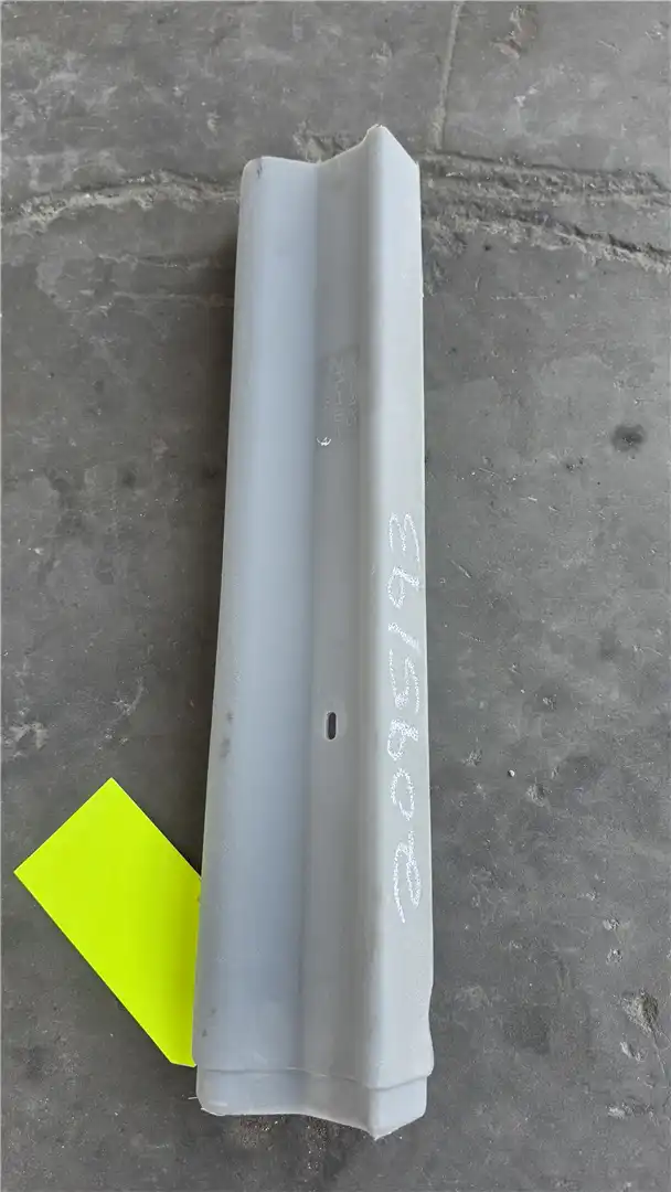 USED RH DUCT image 2