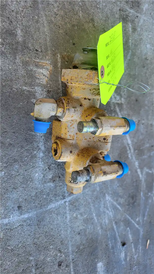 USED BRAKE CONTROL image 2
