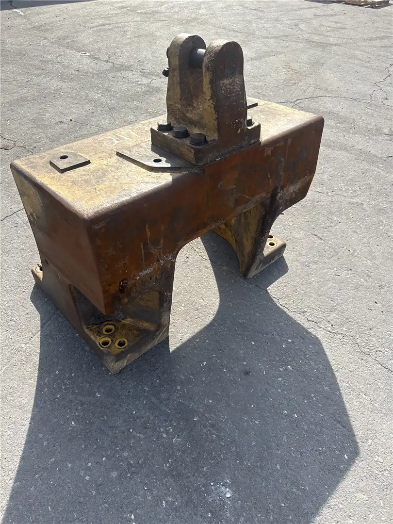 USED COUNTERWEIGHT indicator image 1
