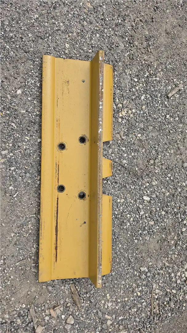 USED TRACK image 2