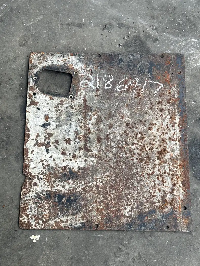USED FLOORPLATE image 2