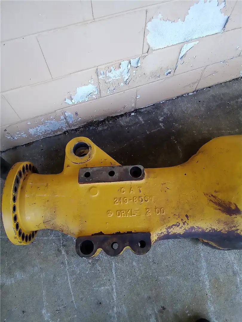 USED AXLE HOUSING image 3