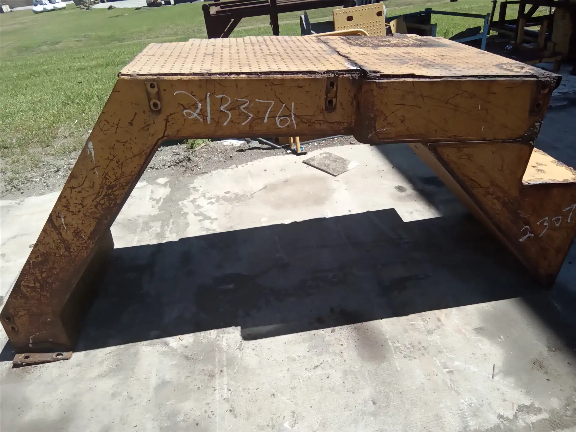 USED R/H LADDER indicator image 1