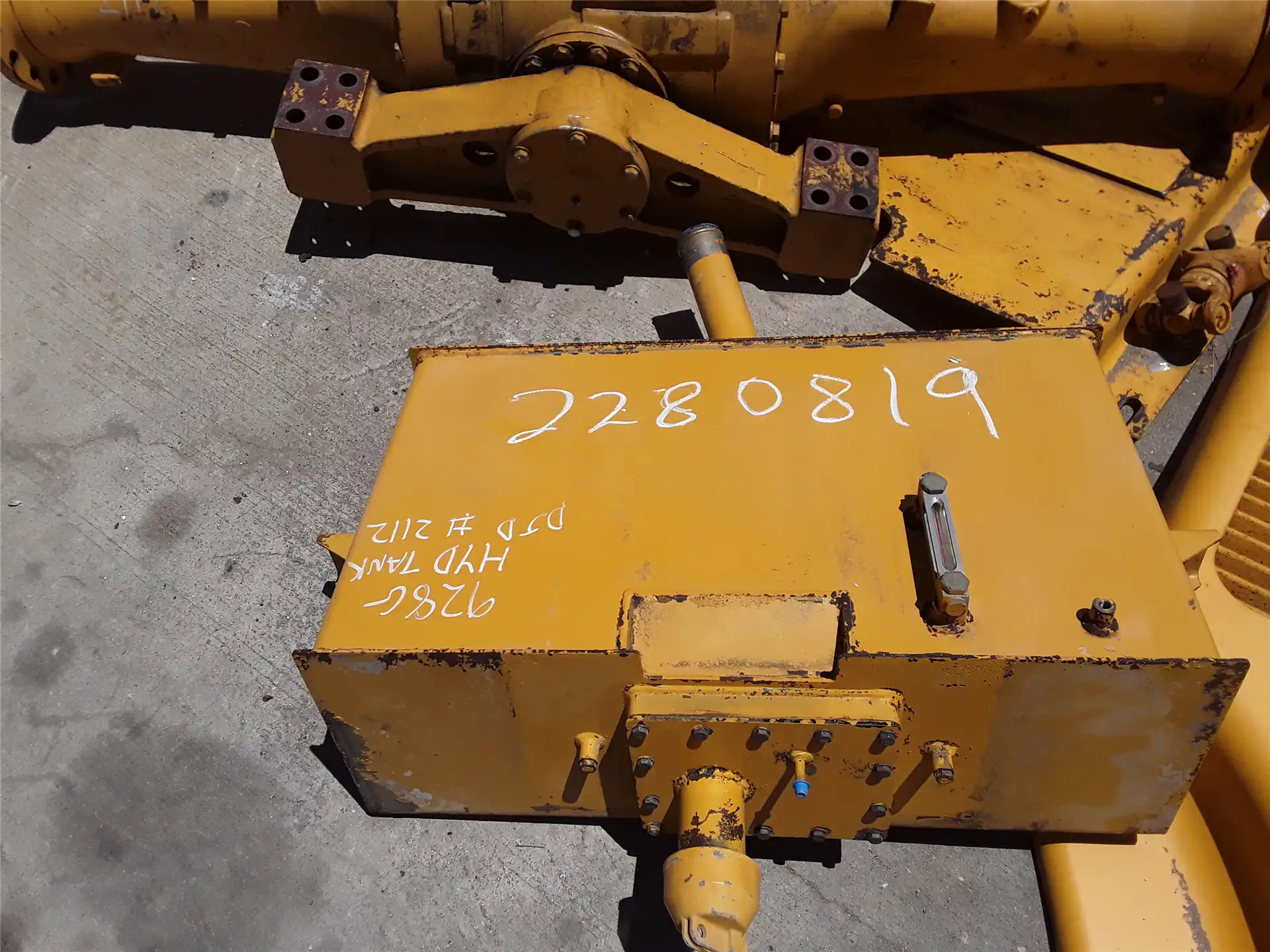 USED HYDRAULIC TAN indicator image 1