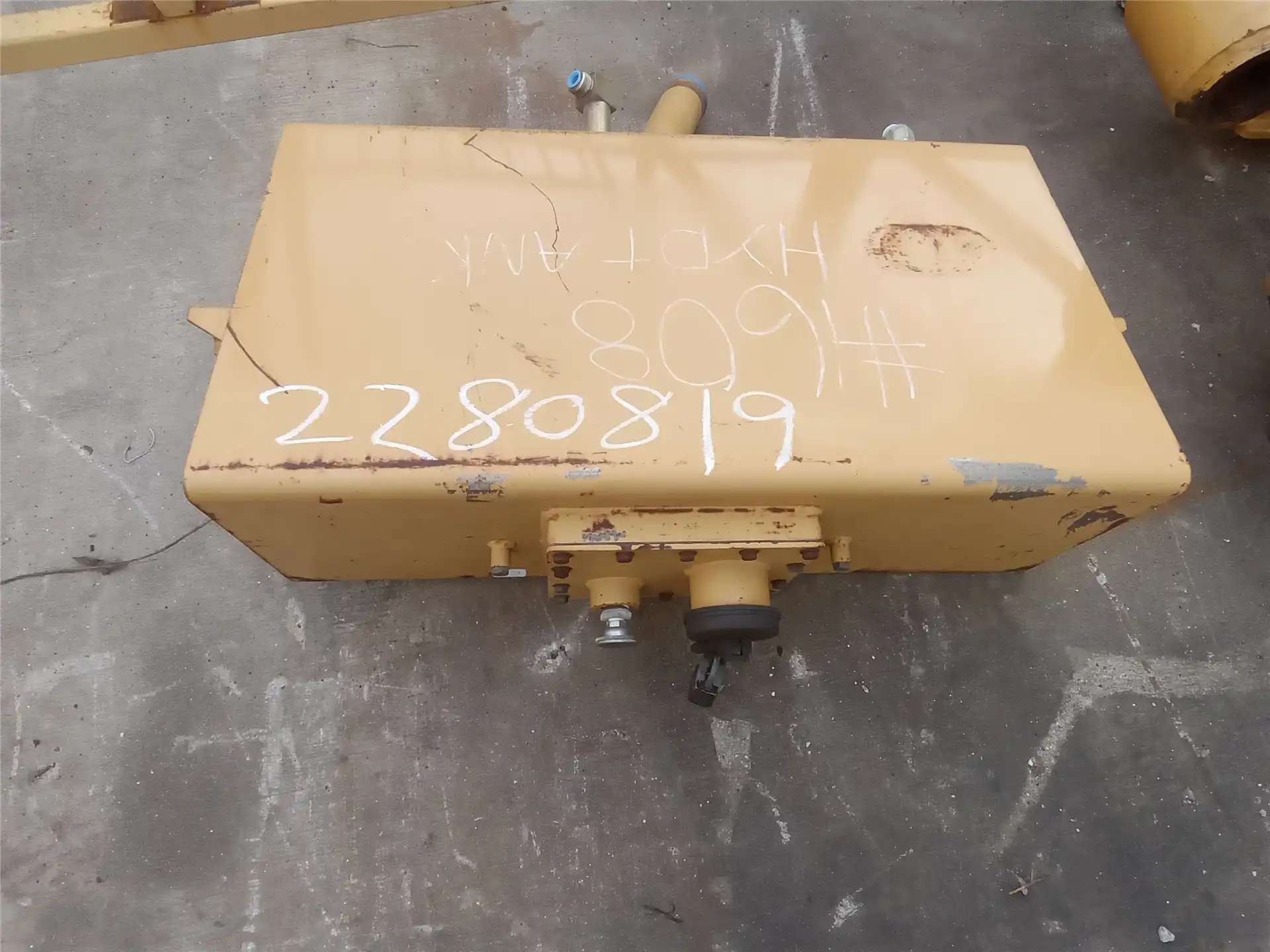 USED HYDRAULIC TAN image 2