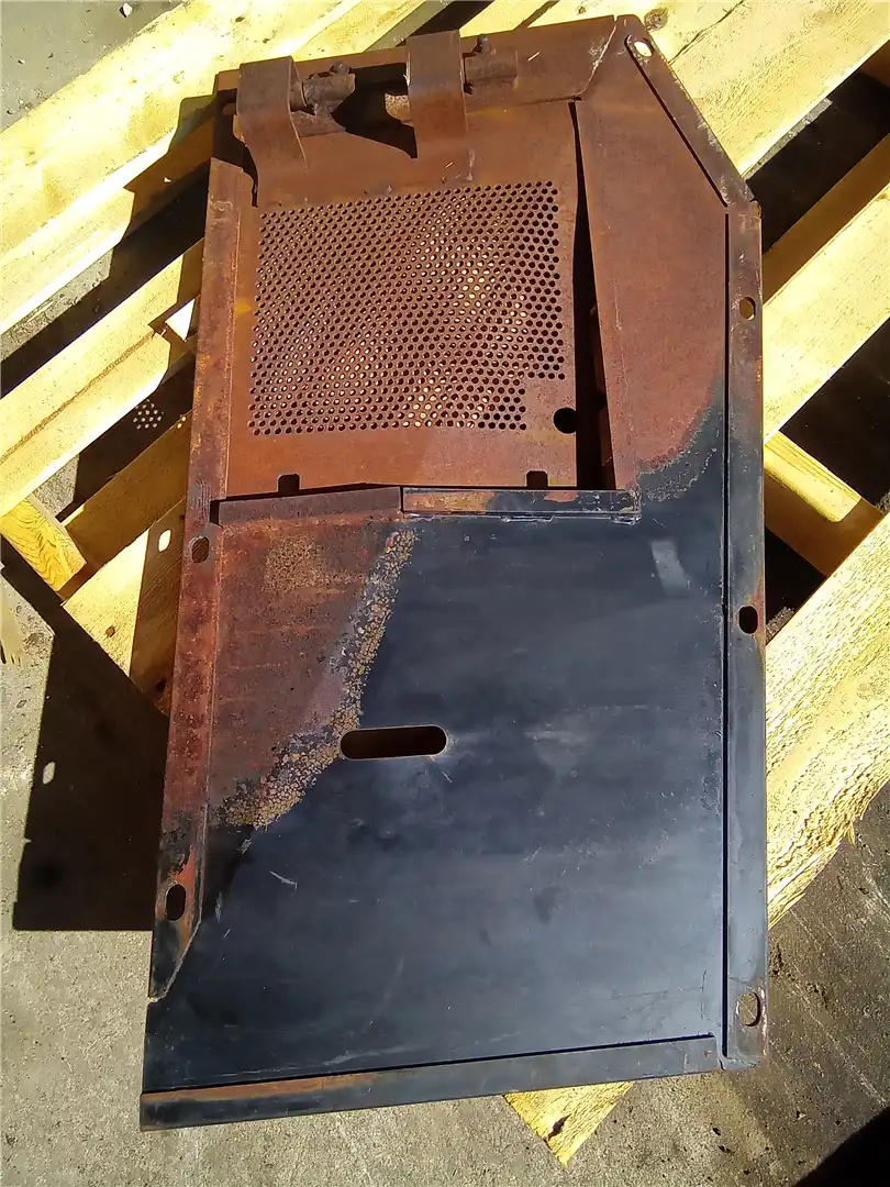 USED LH PANEL image 2