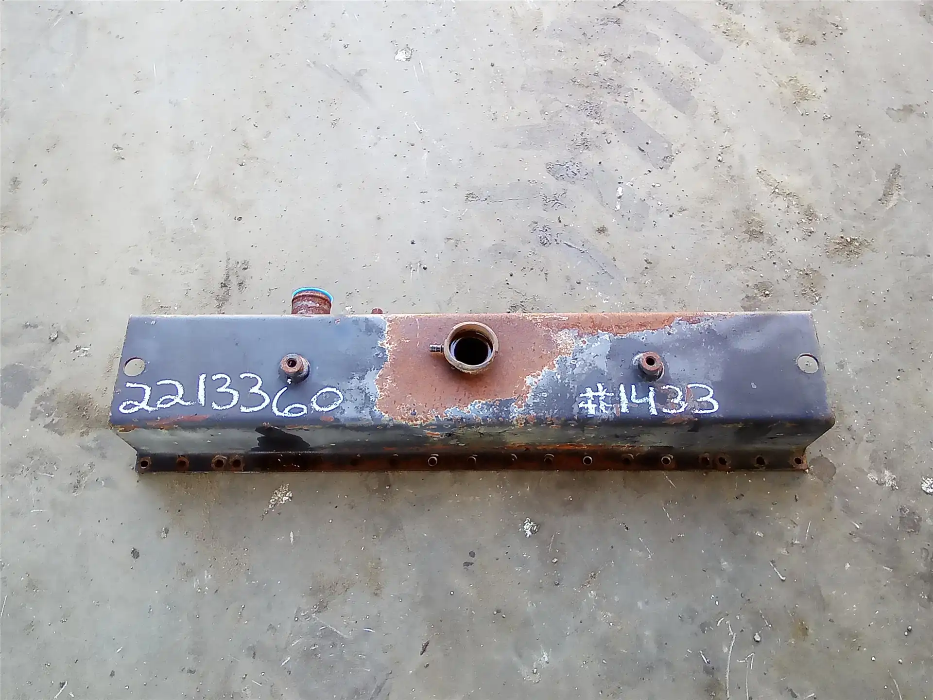 USED TANK AS indicator image 1