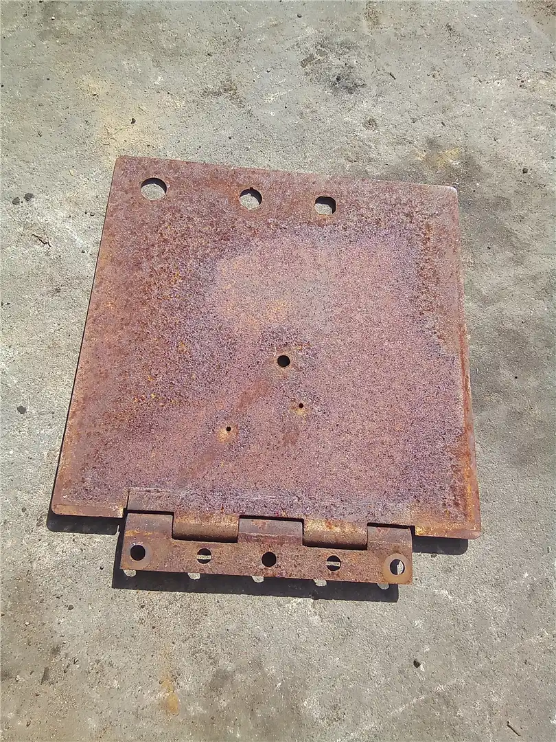 USED DOOR LATCH image 2