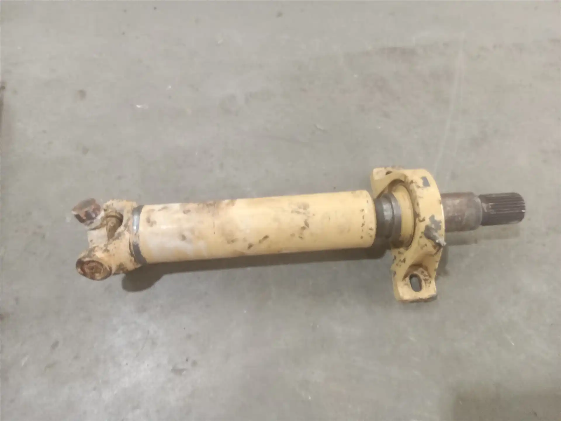 USED SHAFT WITH CA image 2
