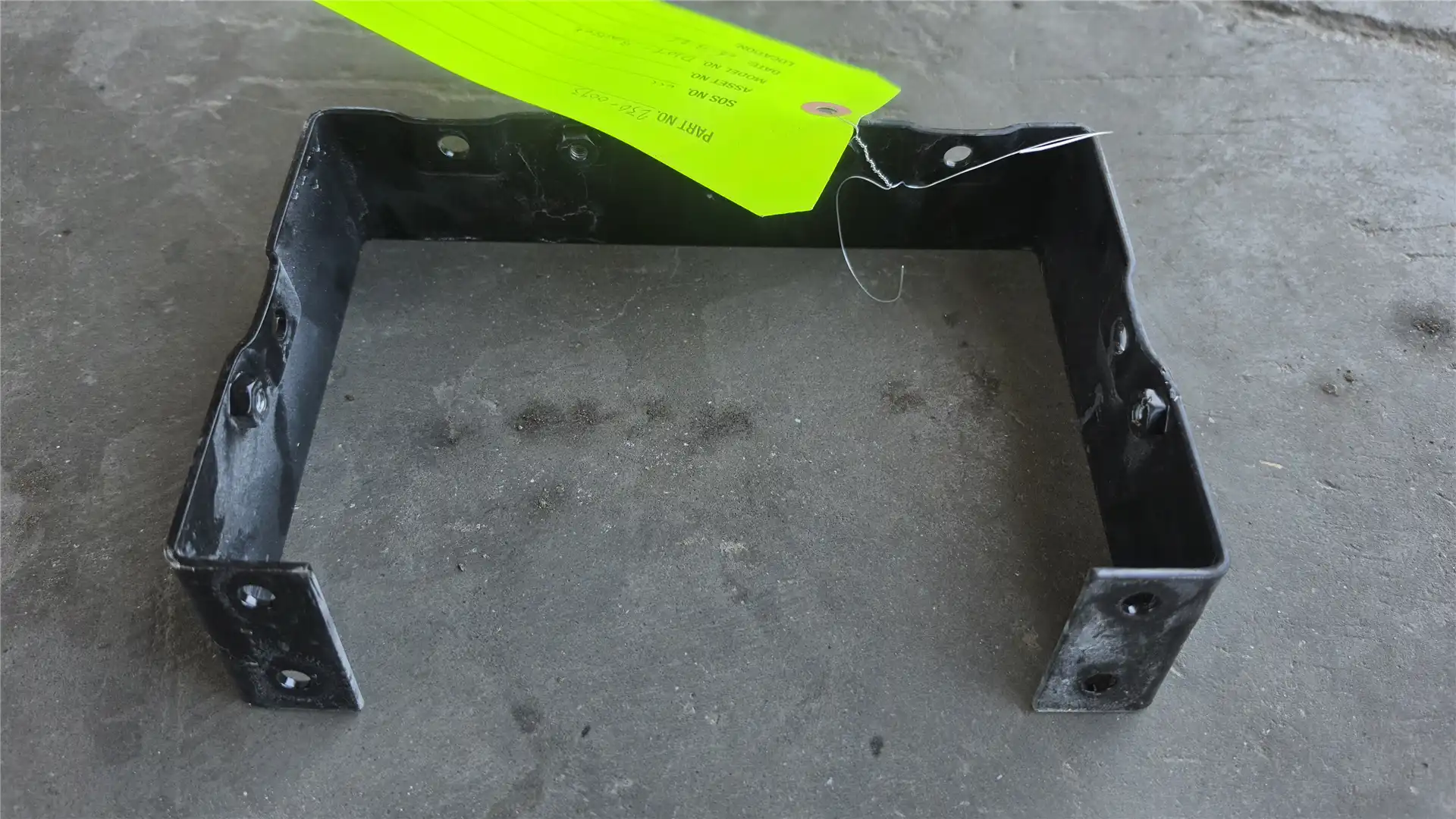 USED BRACKET image 2