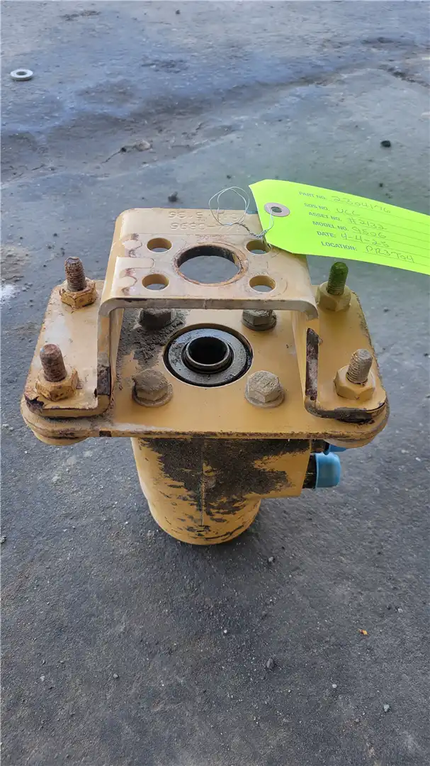 USED METERING PUMP image 2