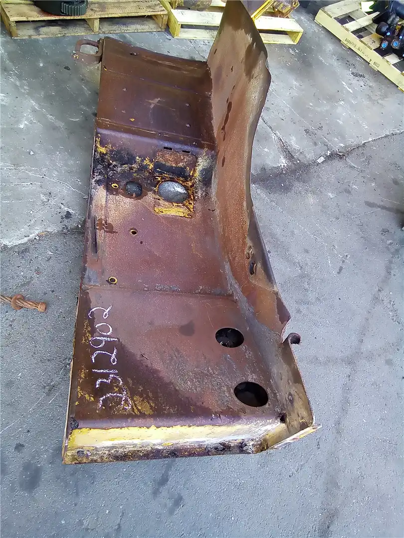 USED RH FENDER image 4