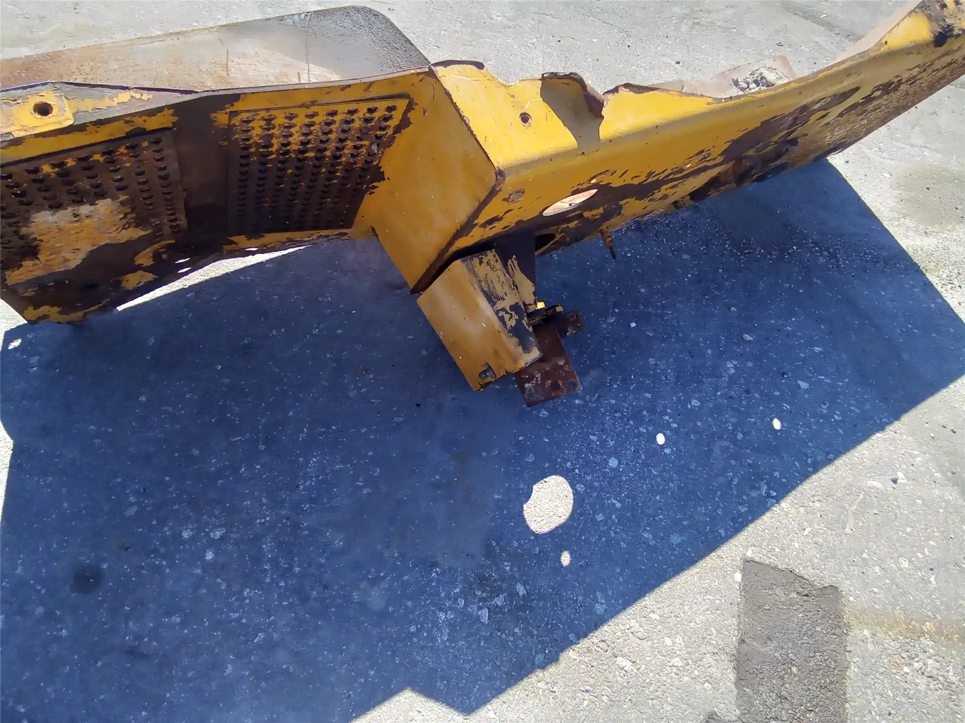 USED RH FENDER image 2