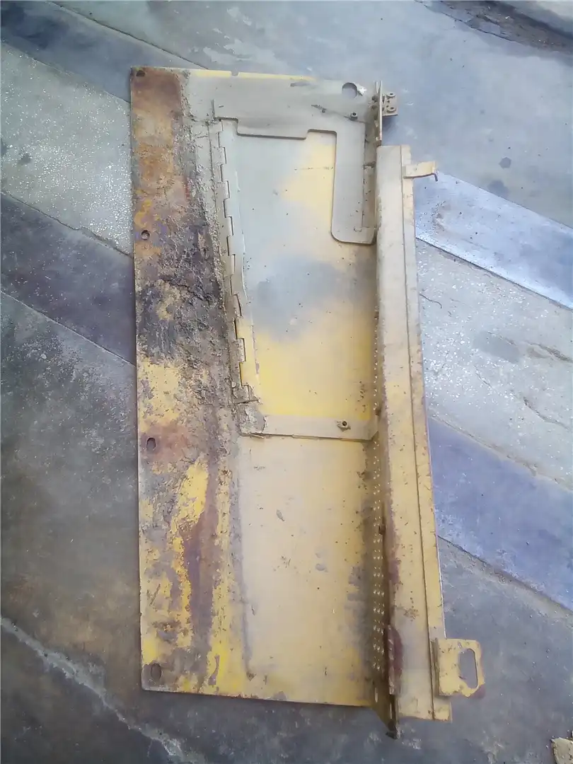 USED LH GUARD GP image 2
