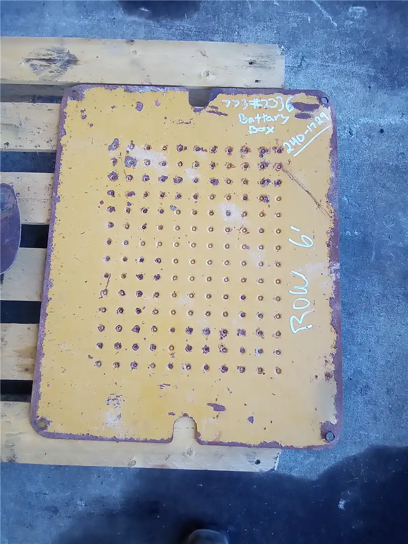 USED BATTERY BOX C indicator image 1