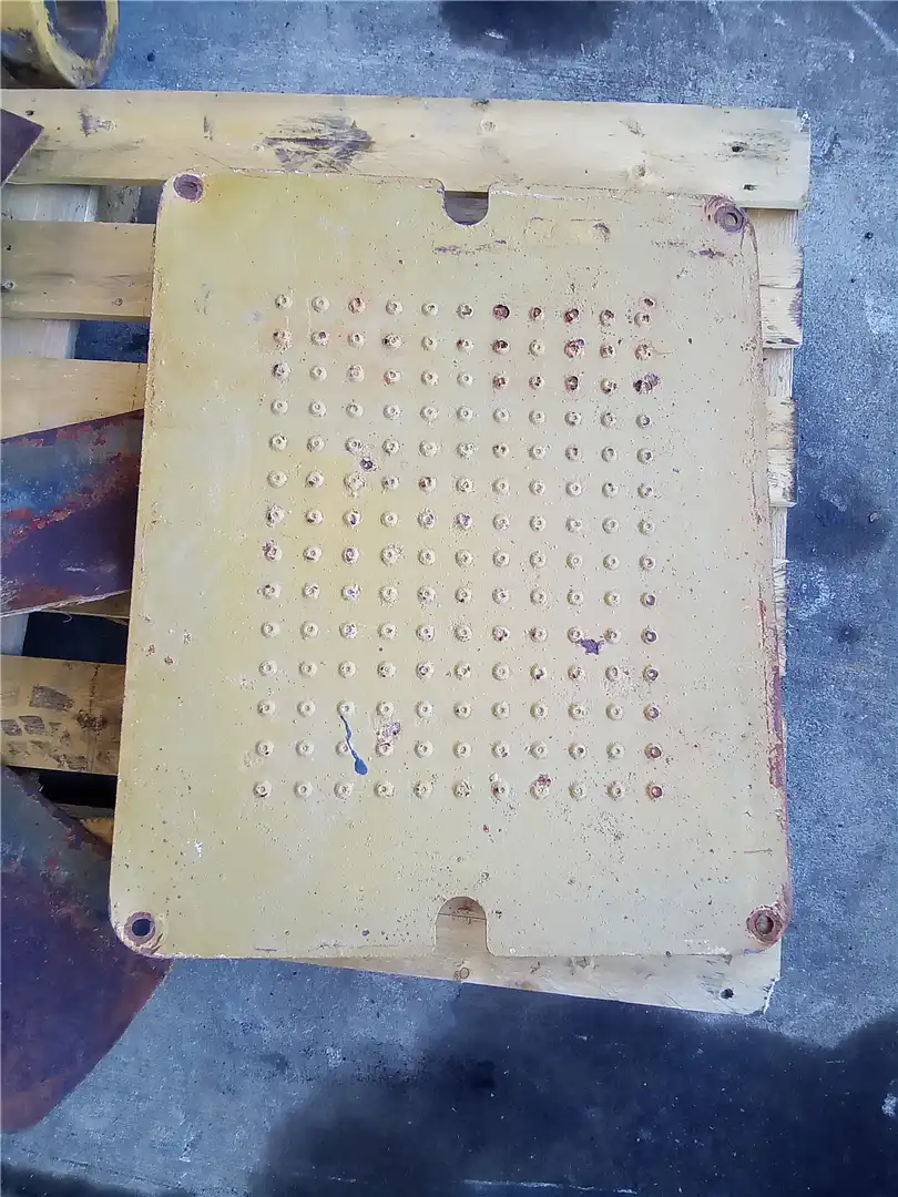 USED BATTERY BOX C image 2