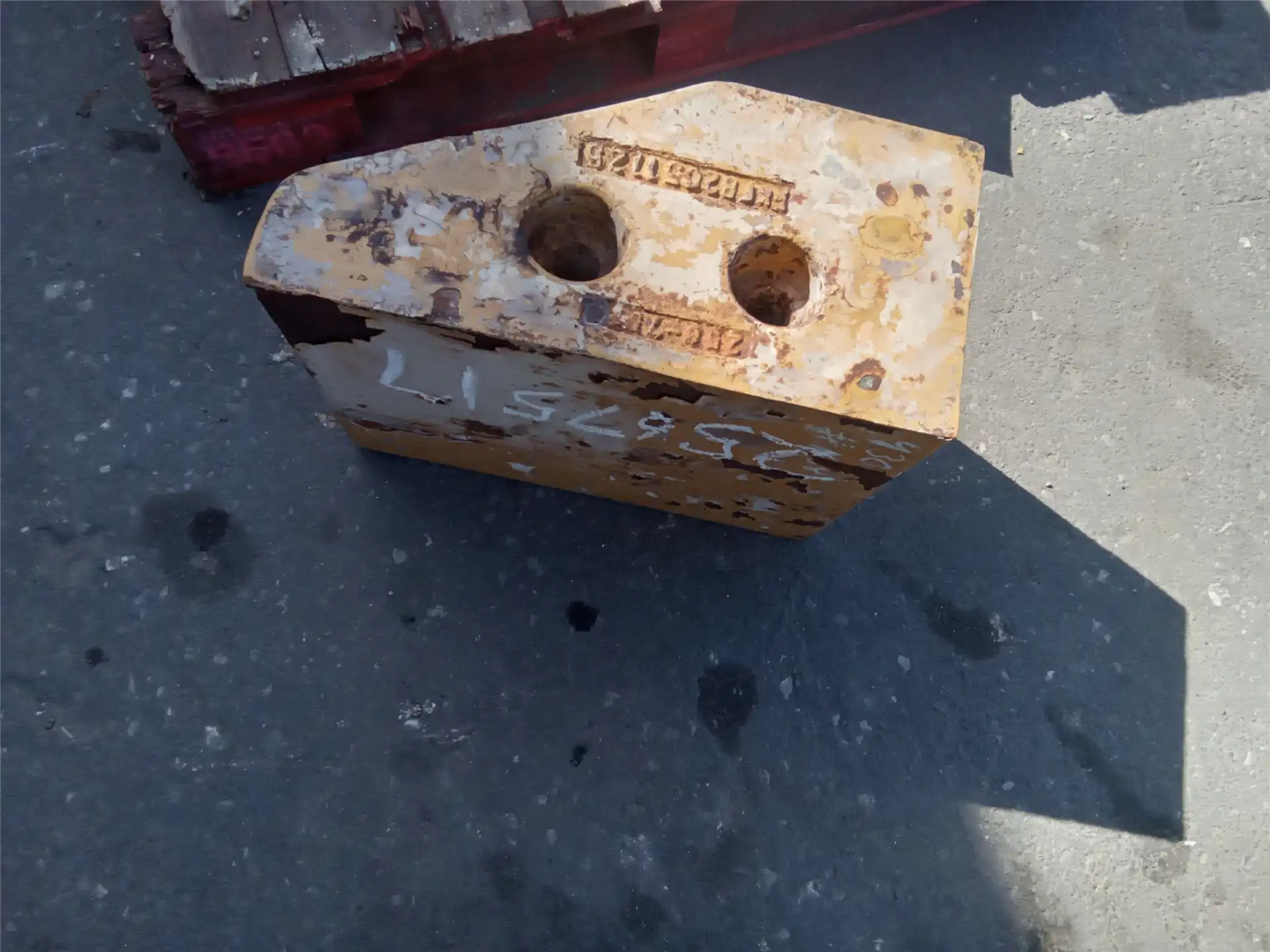USED RH COUNTERWEI indicator image 1