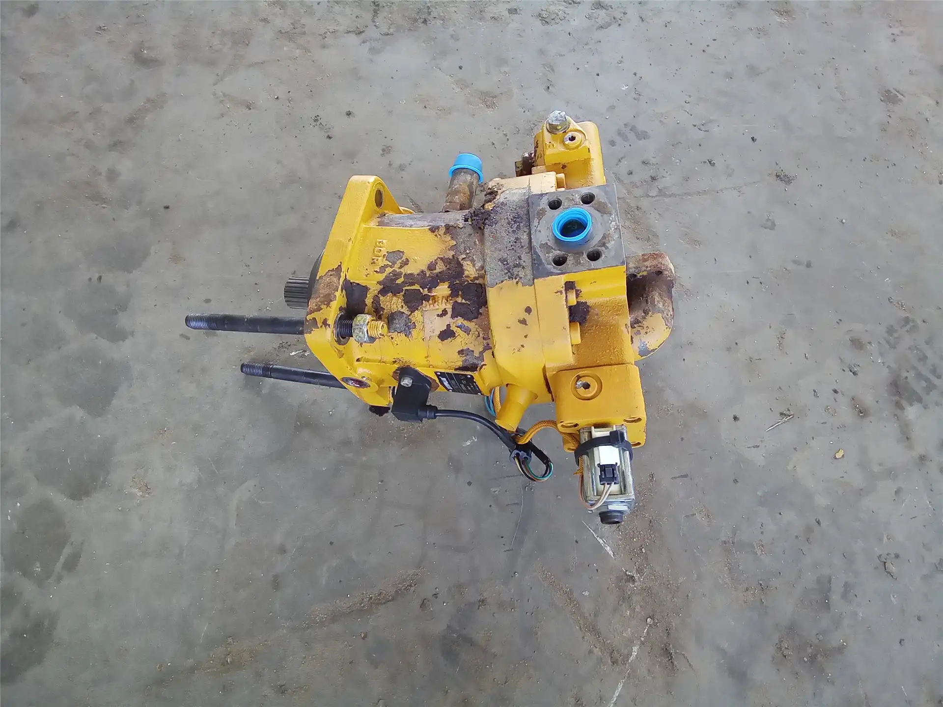 USED PISTON MOTOR image 2