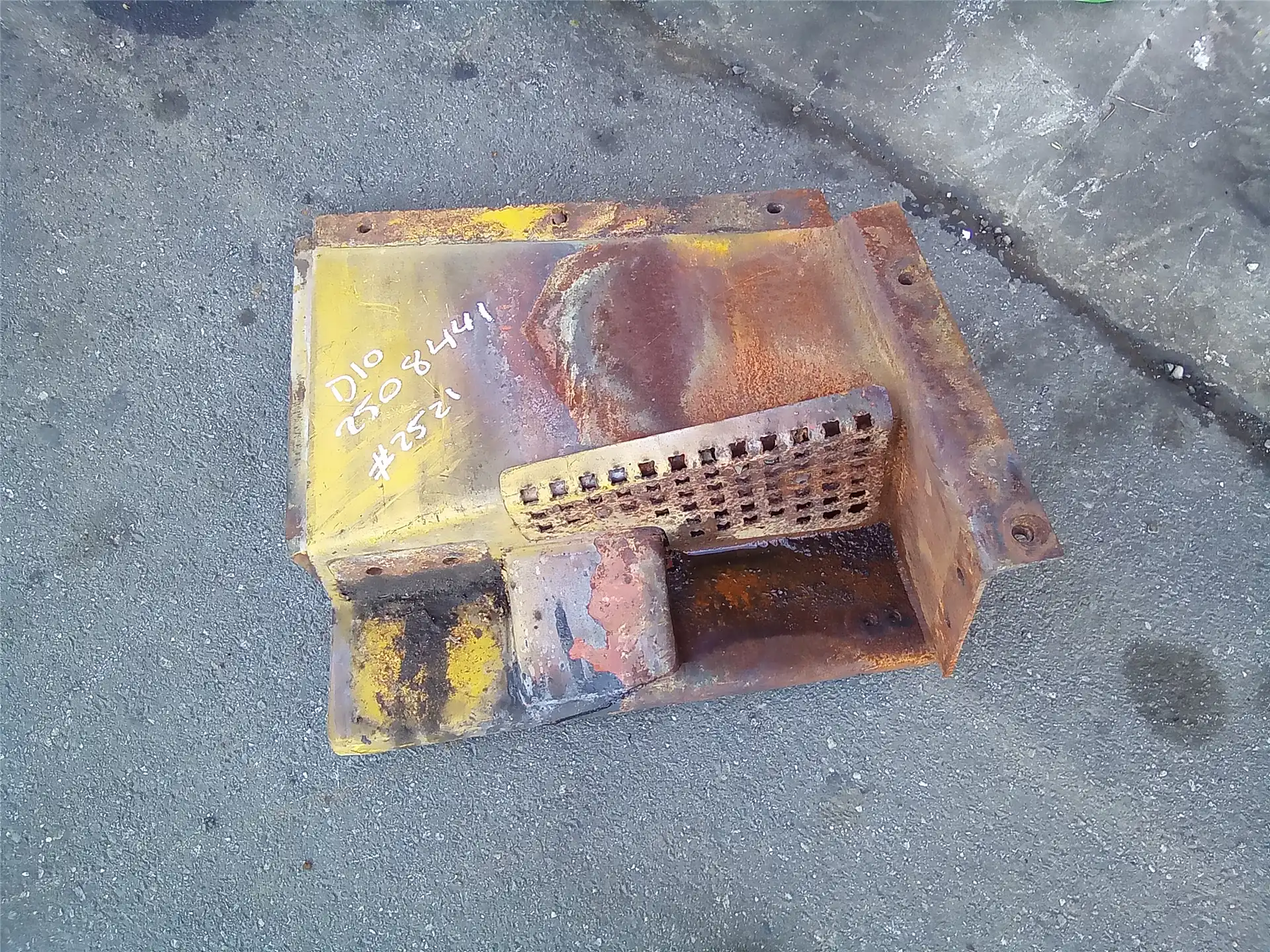 USED RH PLATE GP indicator image 1