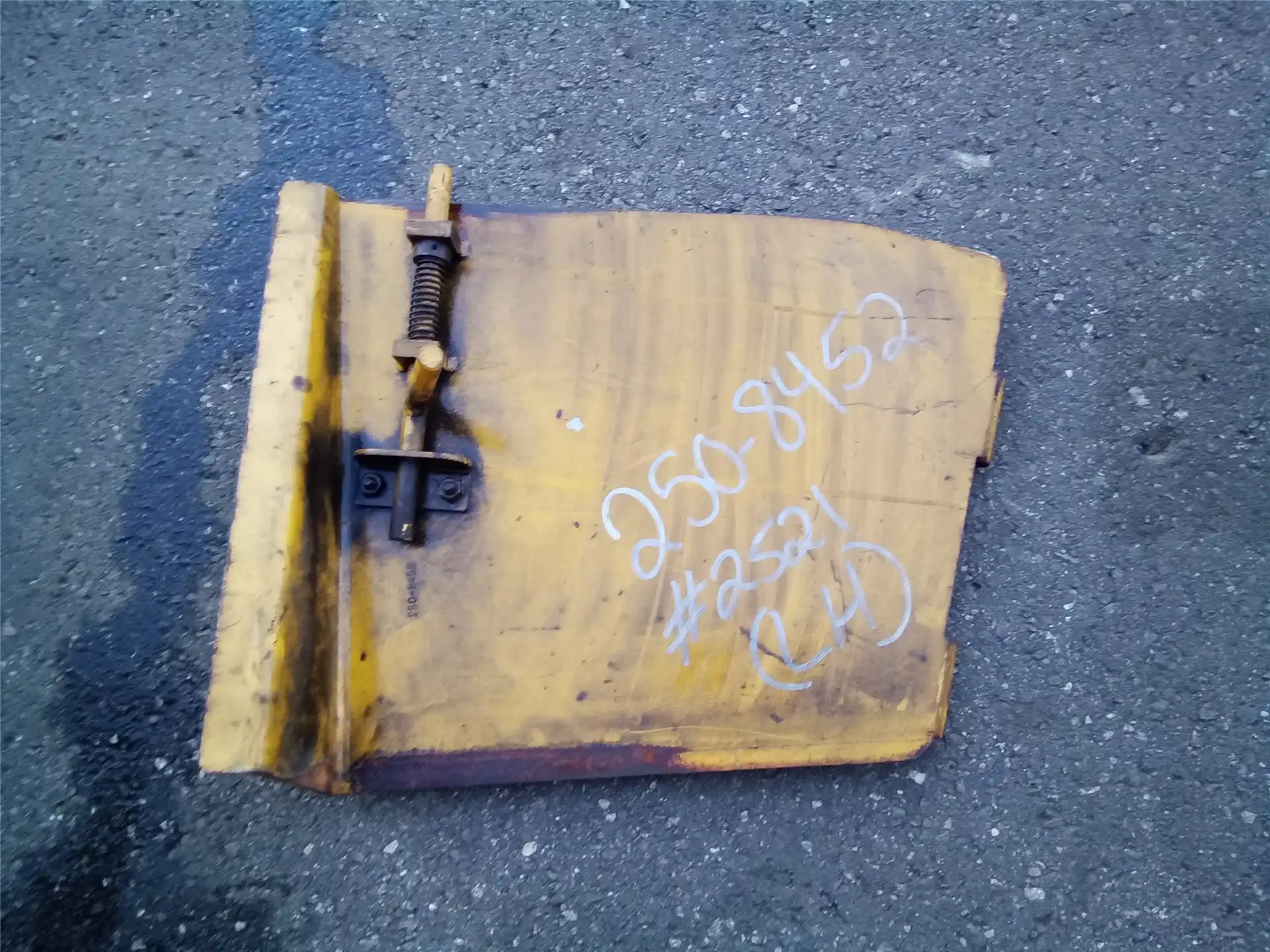 USED LH PLATE AS indicator image 1