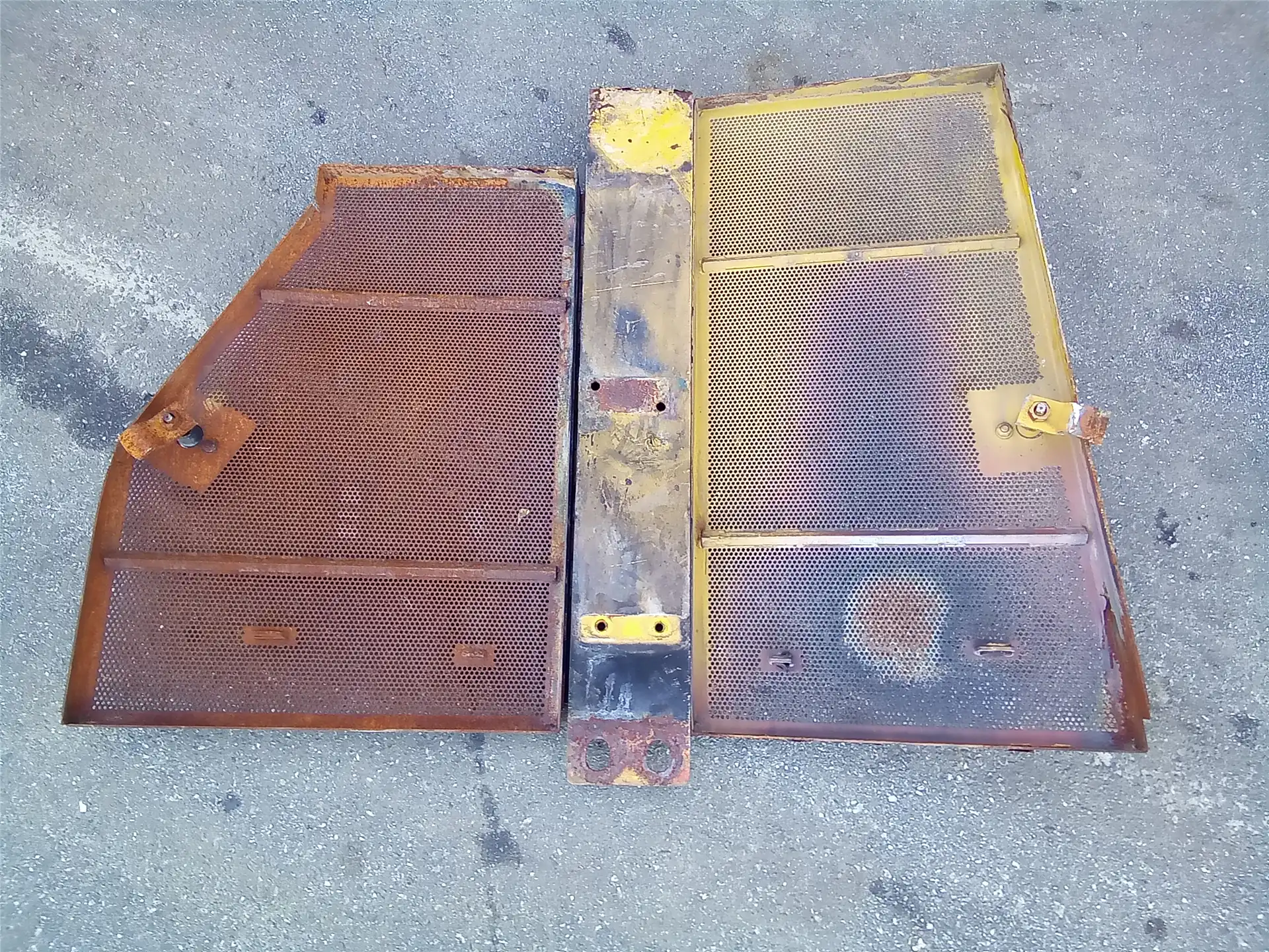 USED RH DOOR image 2
