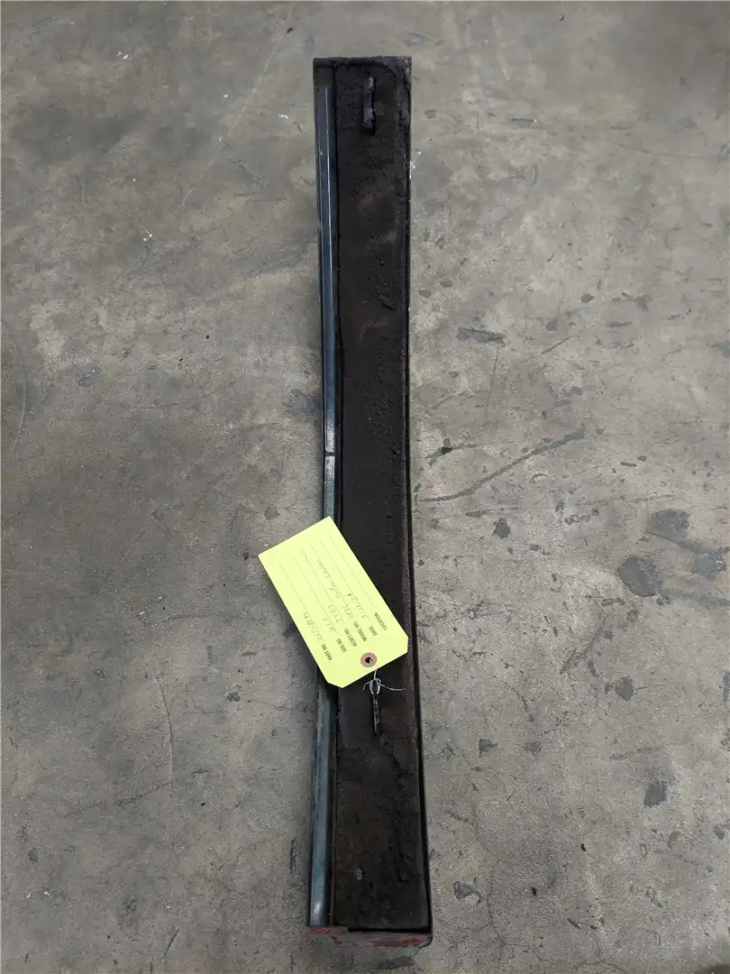 USED CENTER COVER image 2