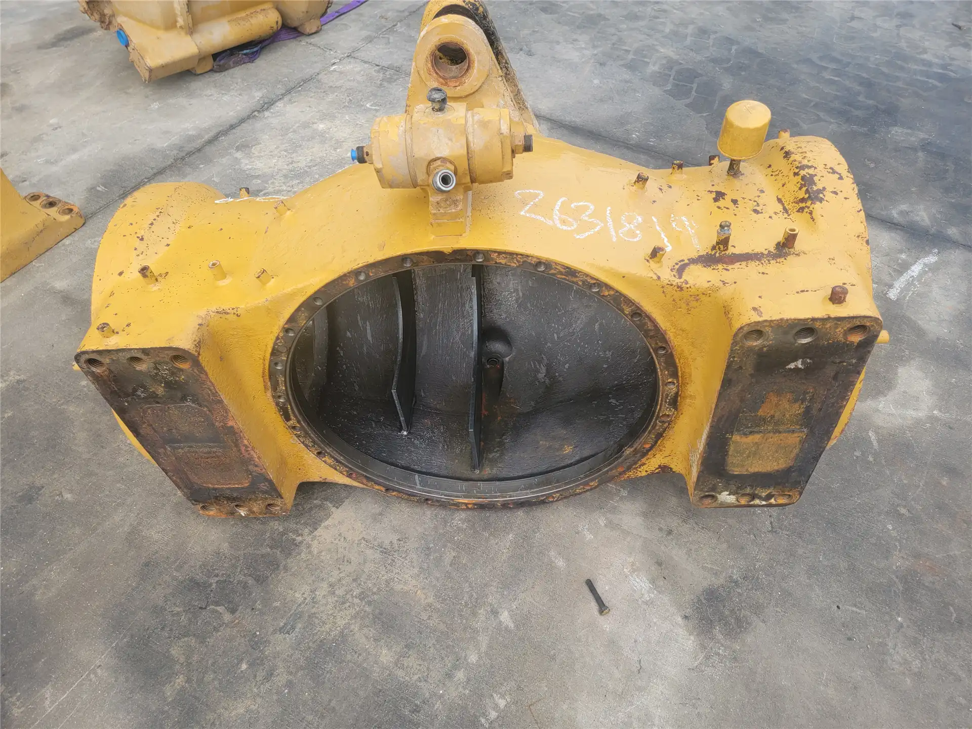 USED AXLE HOUSING indicator image 1