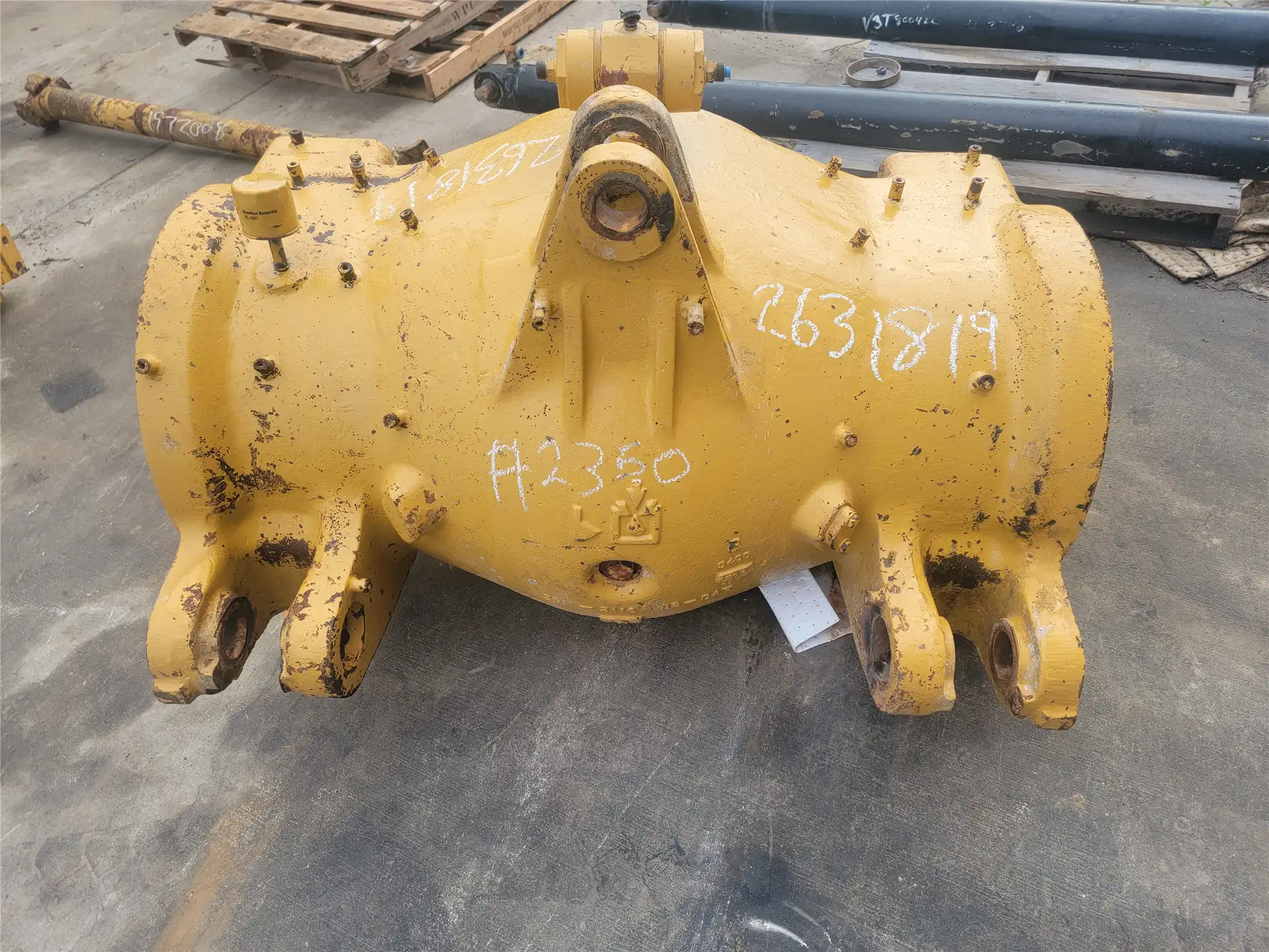 USED AXLE HOUSING image 3