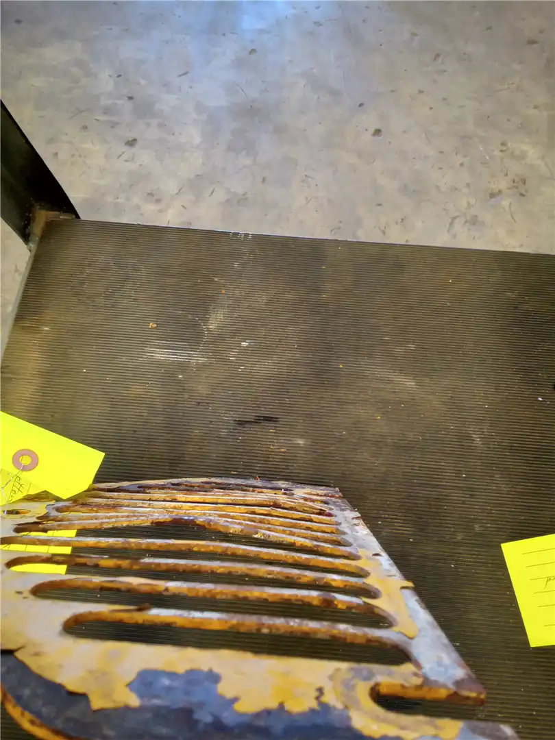 USED COVER image 3