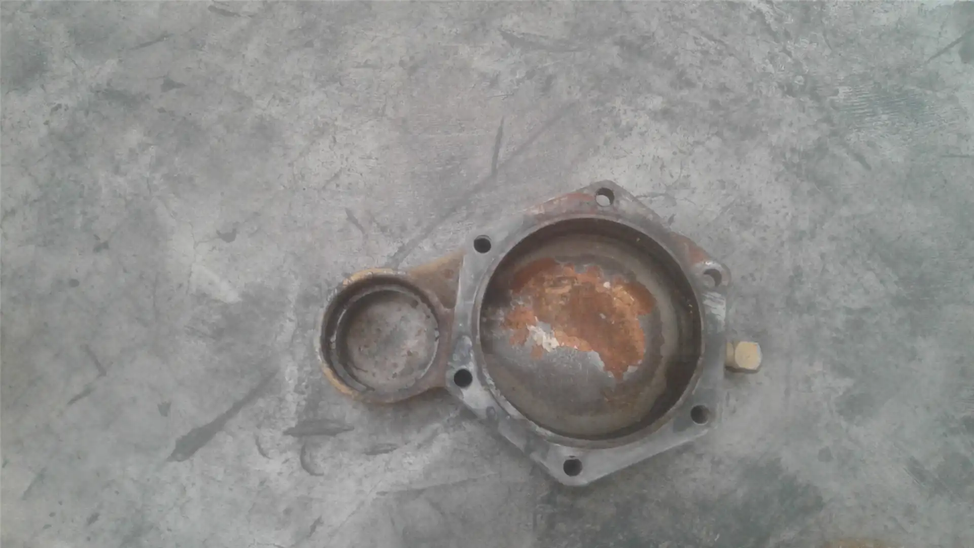 USED BONNET- OIL C image 2