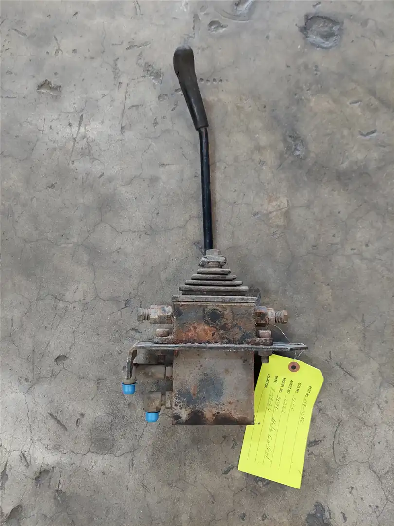 USED BLADE CONTROL image 2
