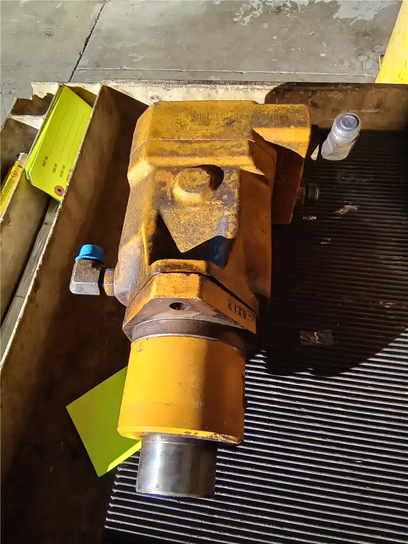 USED PISTON MOTOR image 2